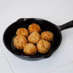 Sartén con croquetas.